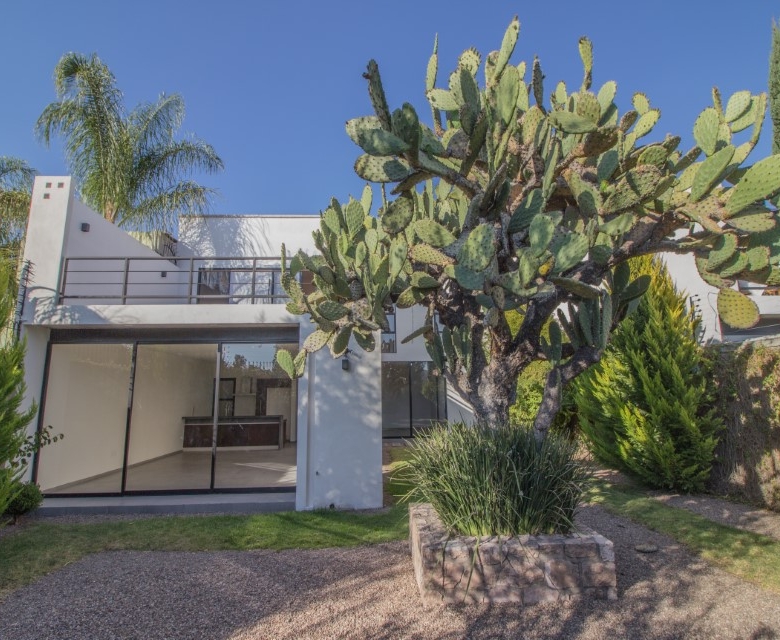 R-64 Modern Unfurnished House for Rent; Unleash Your Creativity.