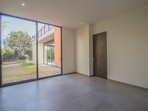 R-64 Modern Unfurnished House for Rent; Unleash Your Creativity.