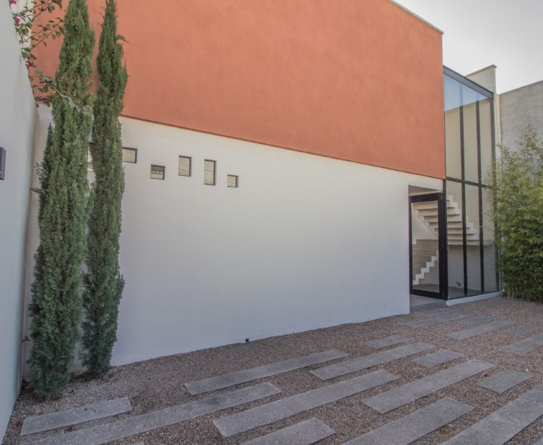 R-64 Modern Unfurnished House for Rent; Unleash Your Creativity.