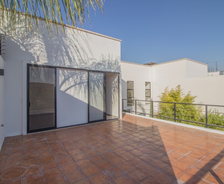 R-64 Modern Unfurnished House for Rent; Unleash Your Creativity.