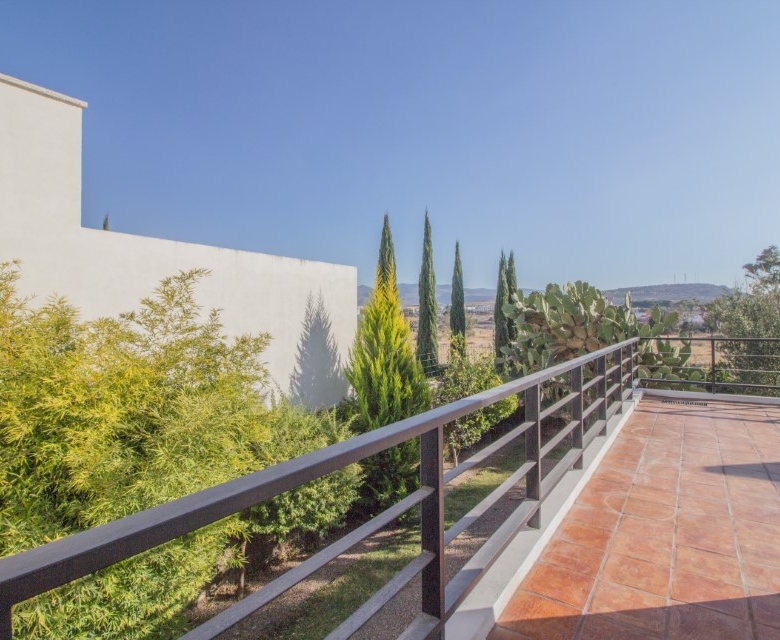 R-64 Modern Unfurnished House for Rent; Unleash Your Creativity.