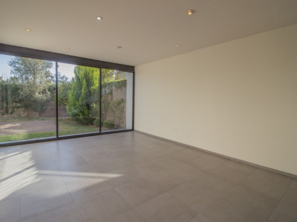 R-64 Modern Unfurnished House for Rent; Unleash Your Creativity.