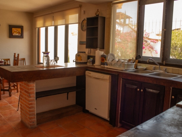 R24 House for Rent in Barrio de La Aldea, San Miguel de Allende