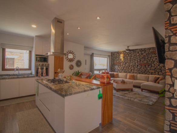 1948 House for Sale in Residencial Luna, San Miguel de Allende
