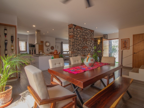 1948 House for Sale in Residencial Luna, San Miguel de Allende