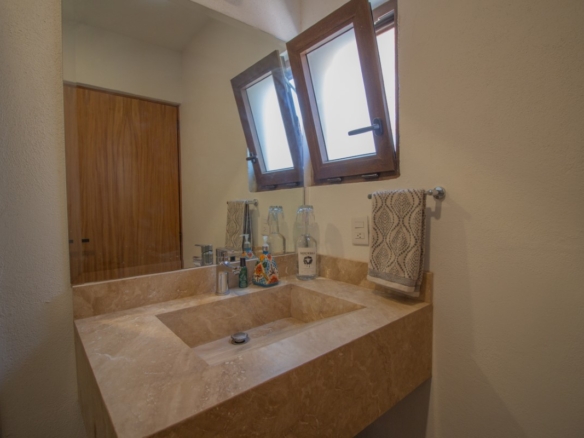 1948 House for Sale in Residencial Luna, San Miguel de Allende
