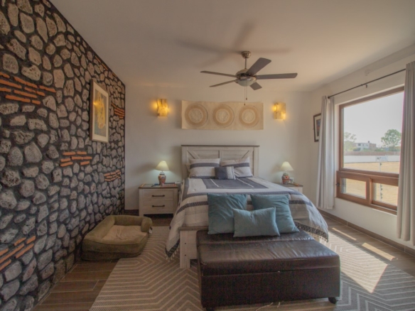 1948 House for Sale in Residencial Luna, San Miguel de Allende