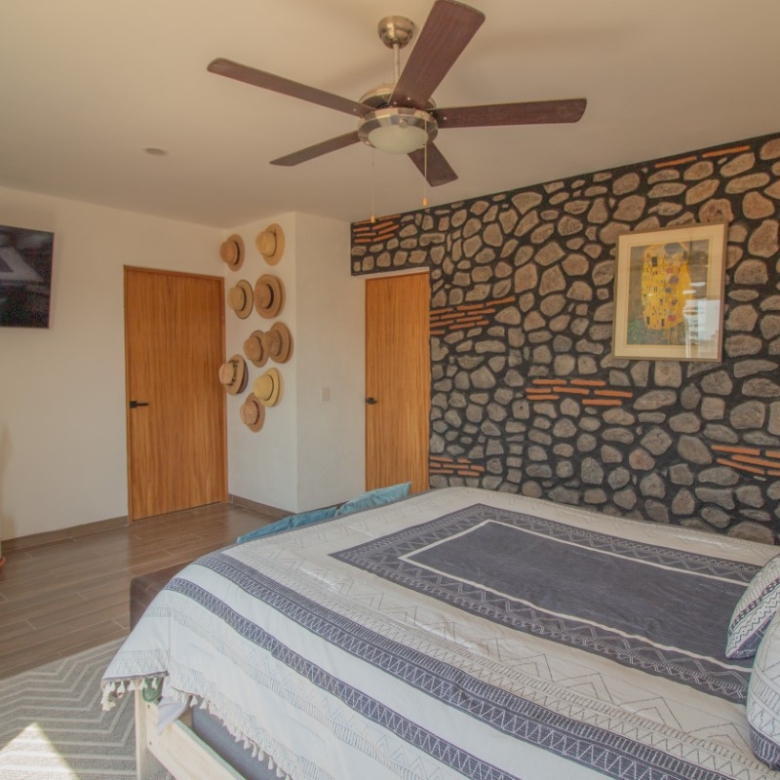 1948 House for Sale in Residencial Luna, San Miguel de Allende