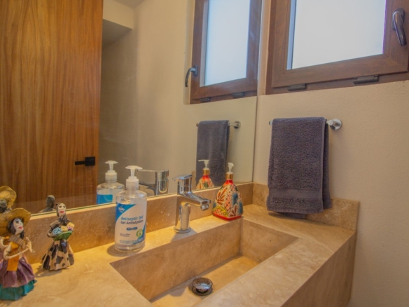 1948 House for Sale in Residencial Luna, San Miguel de Allende