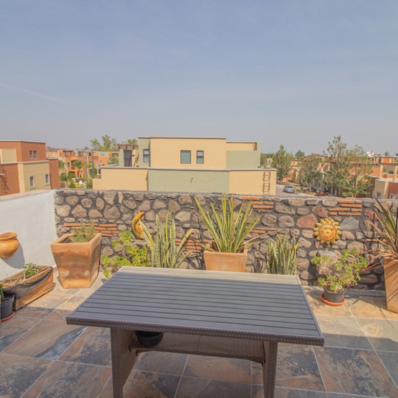1948 House for Sale in Residencial Luna, San Miguel de Allende