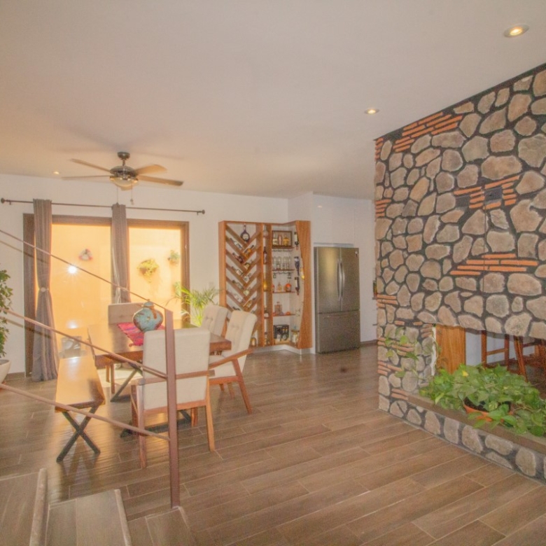1948 House for Sale in Residencial Luna, San Miguel de Allende
