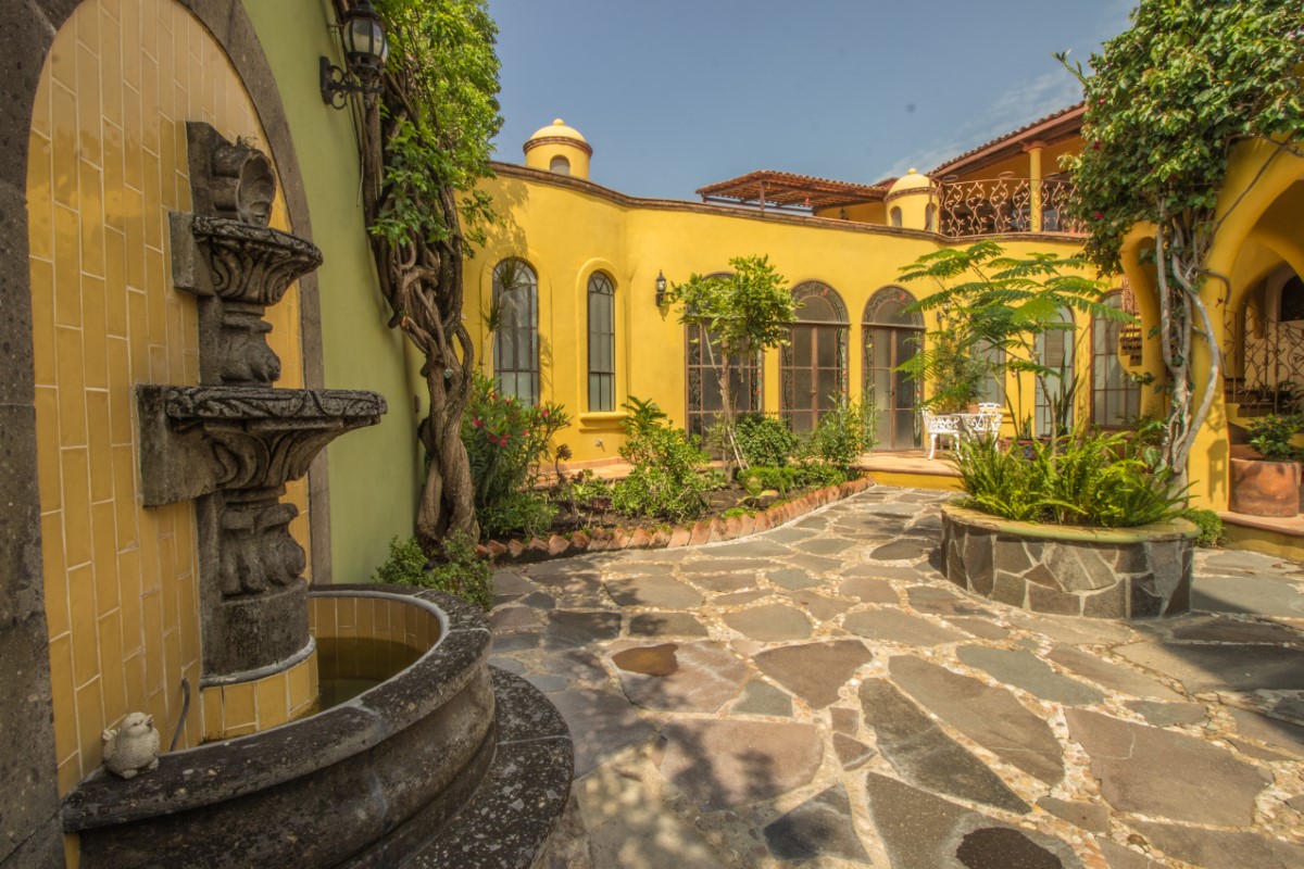 R159-B Apartment for Rent Independencia