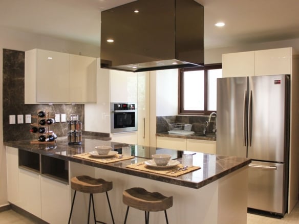 R30 Condo for Rent, Puente Viejo