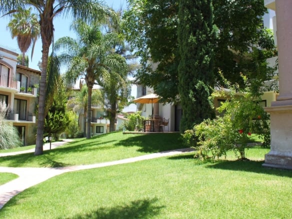 R30 Condo for Rent, Puente Viejo
