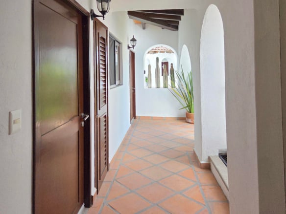 R32 Puente Viejo Pent house for rent