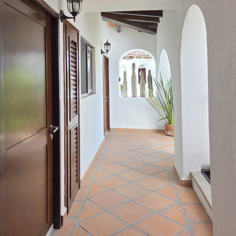 R32 Puente Viejo Pent house for rent