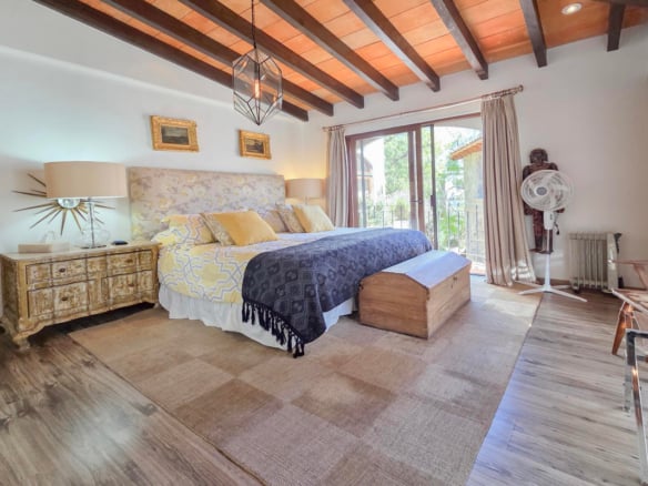 R32 Puente Viejo Pent house for rent