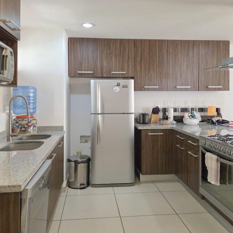 R32 Puente Viejo Pent house for rent