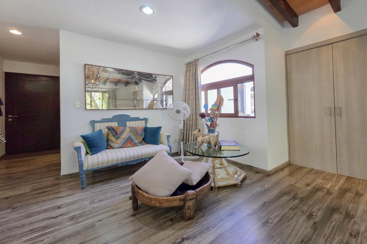 R32 Puente Viejo Pent house for rent