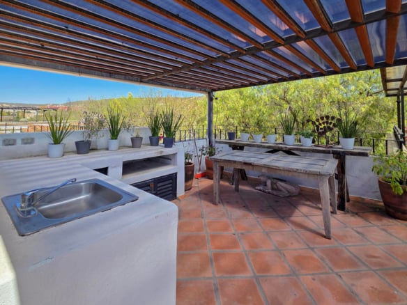R32 Puente Viejo Pent house for rent