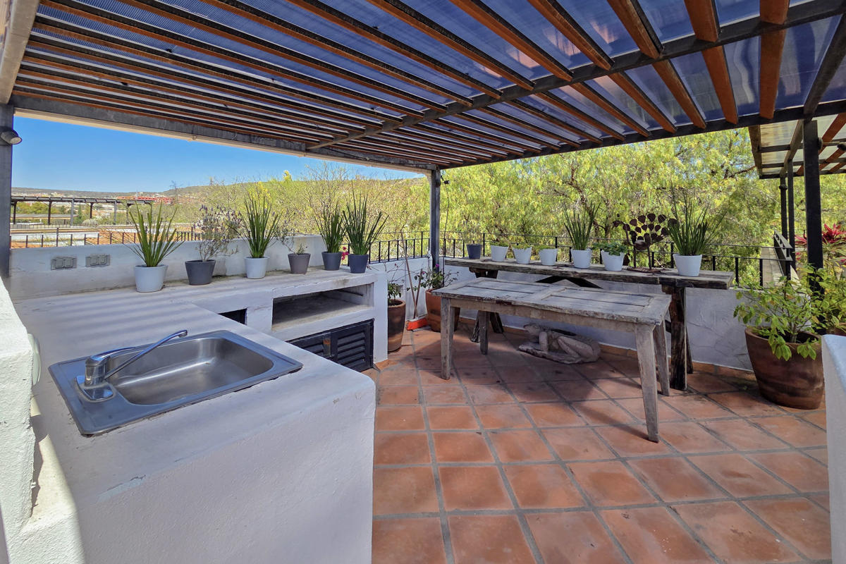 R32 Puente Viejo Pent house for rent