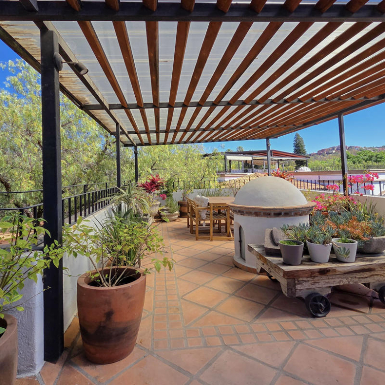 R32 Puente Viejo Pent house for rent