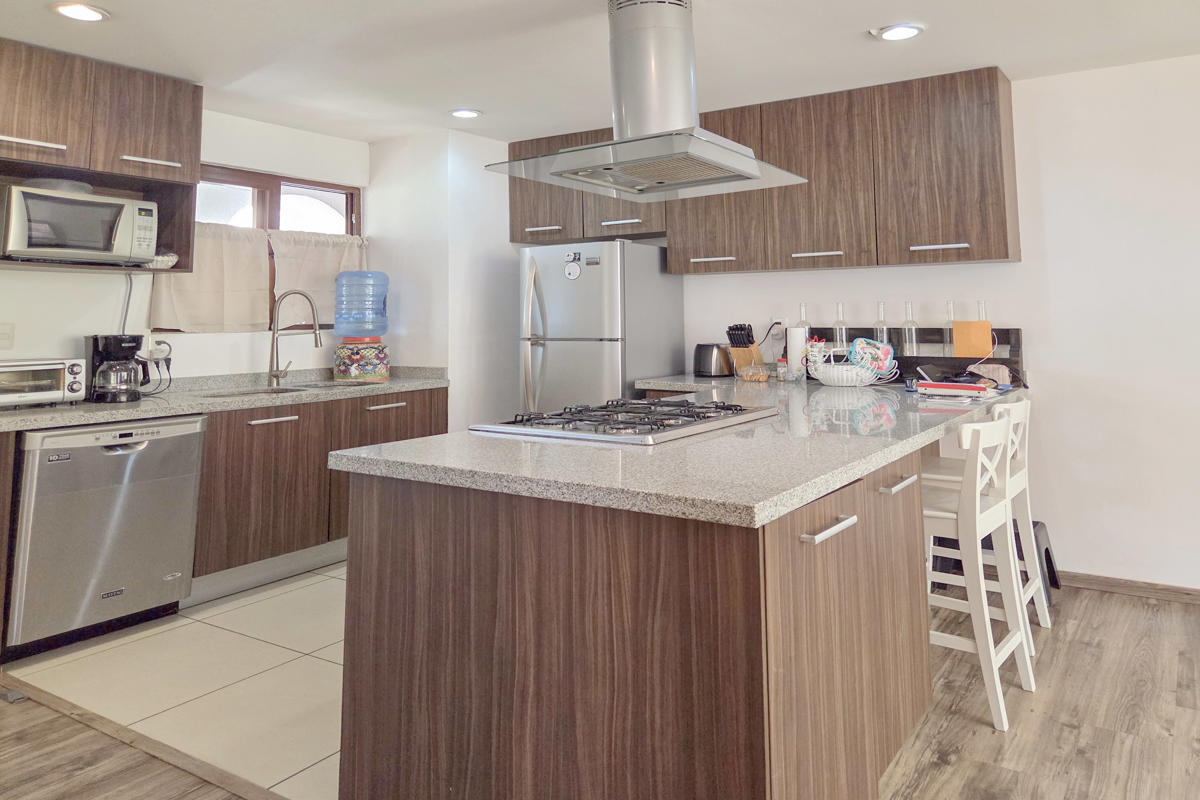 R32 Puente Viejo Pent house for rent