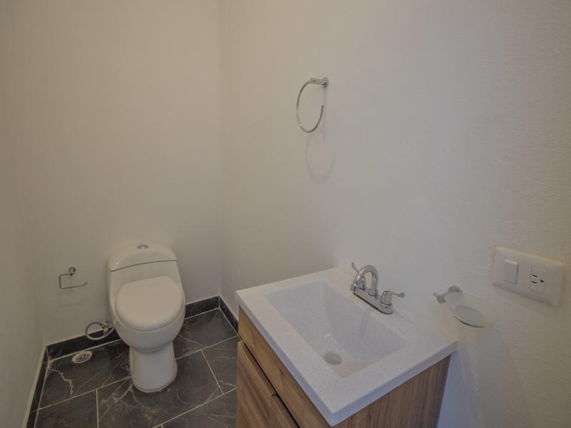 1952 Guadalupe, House for Sale