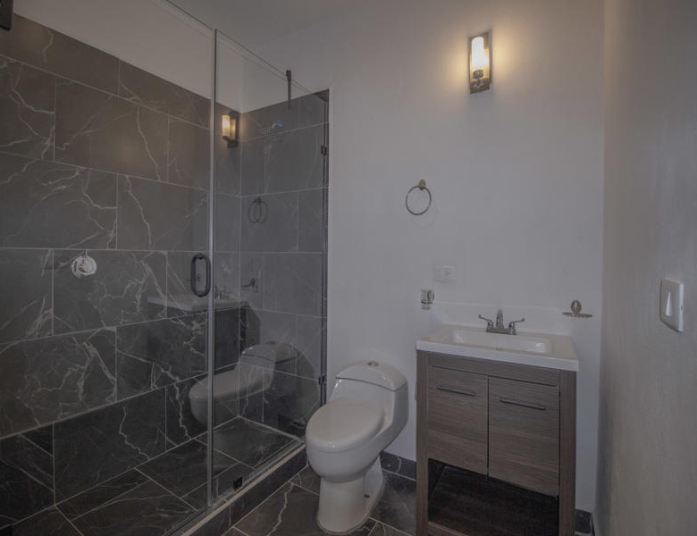 1952 Guadalupe, House for Sale