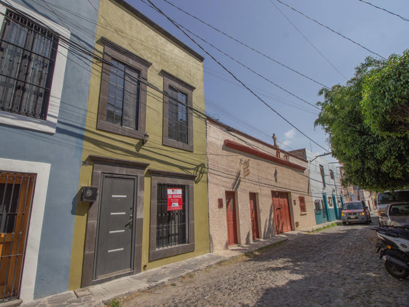 1952 Guadalupe, House for Sale