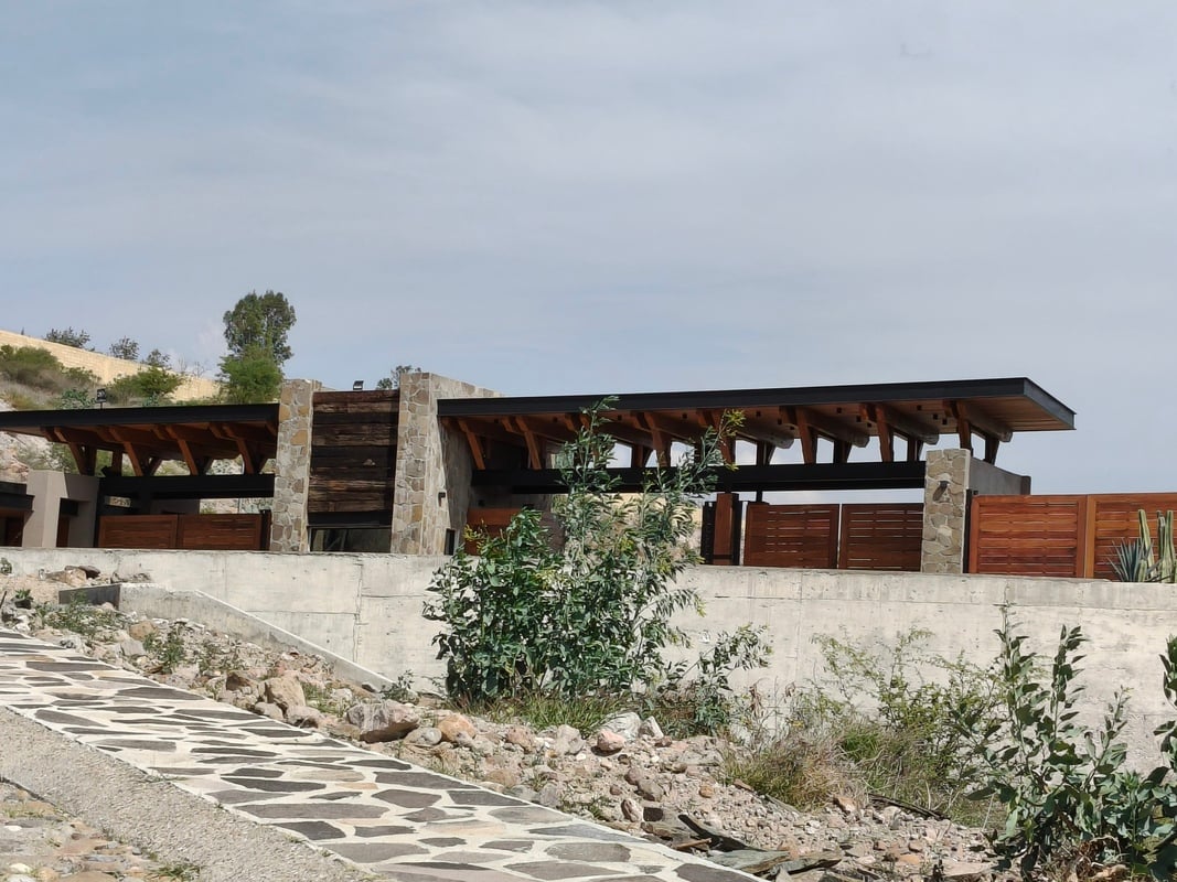 1703 Terrases – Sahai