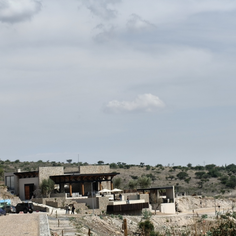 1703 Terrases – Sahai