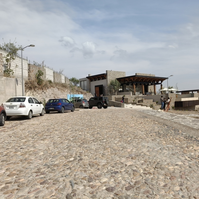 1703 Terrases – Sahai