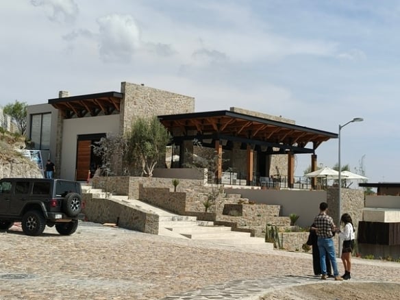 1703 Terrases – Sahai