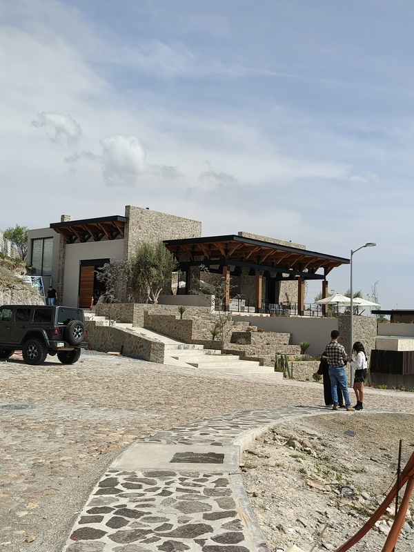1703 Terrases – Sahai