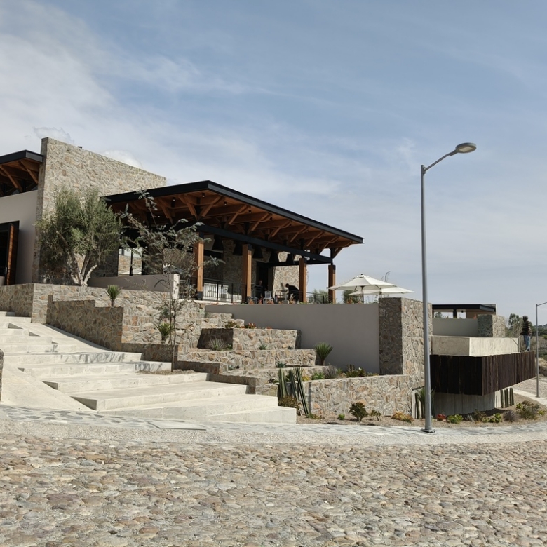 1703 Terrases – Sahai