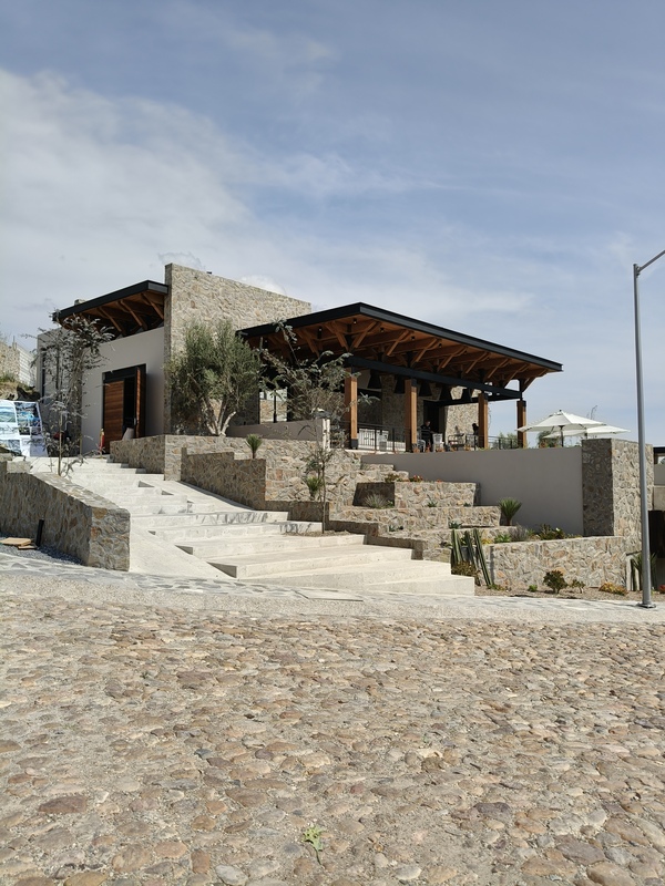 1703 Terrases – Sahai