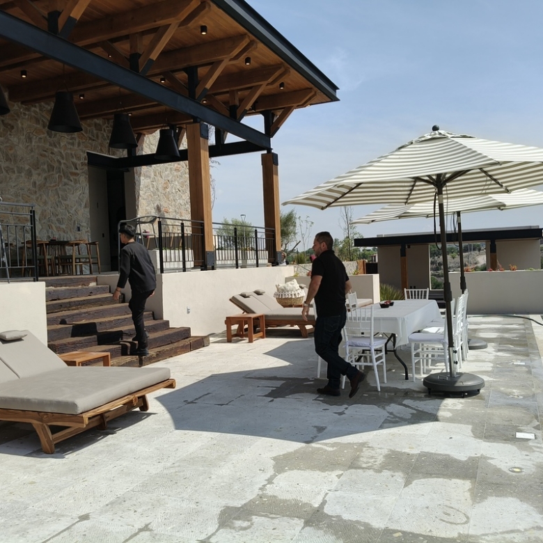 1703 Terrases – Sahai