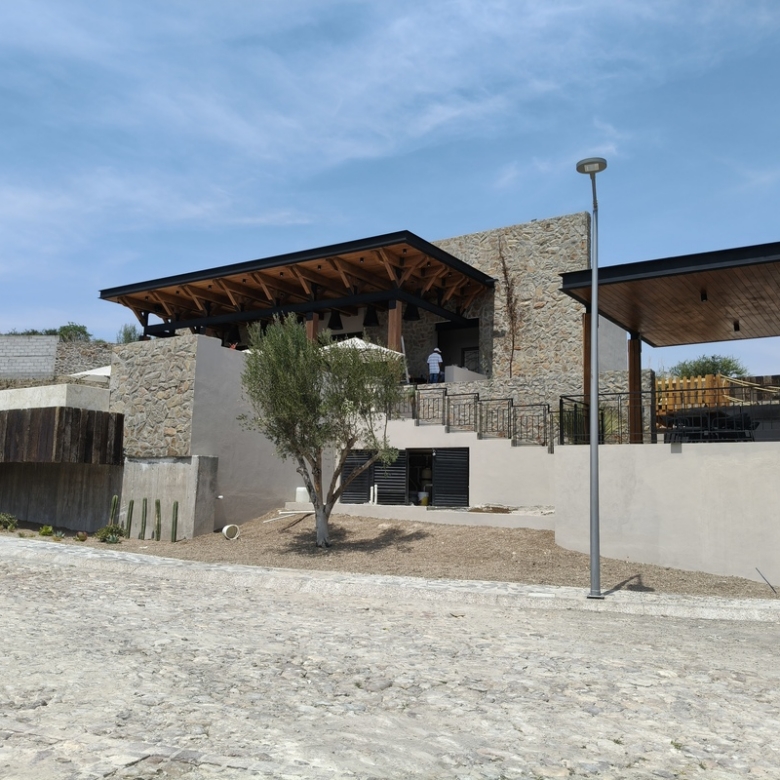 1703 Terrases – Sahai