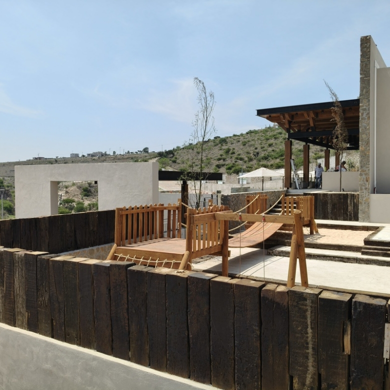 1703 Terrases – Sahai
