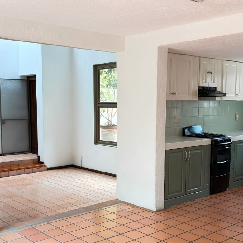 R – 1935 House for Rent in Mexiquito