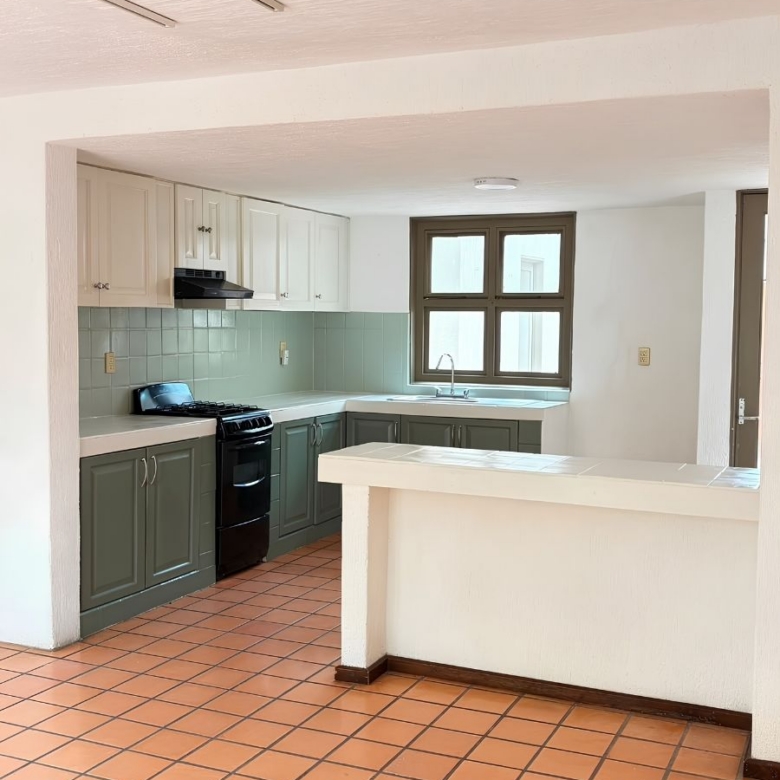 R – 1935 House for Rent in Mexiquito