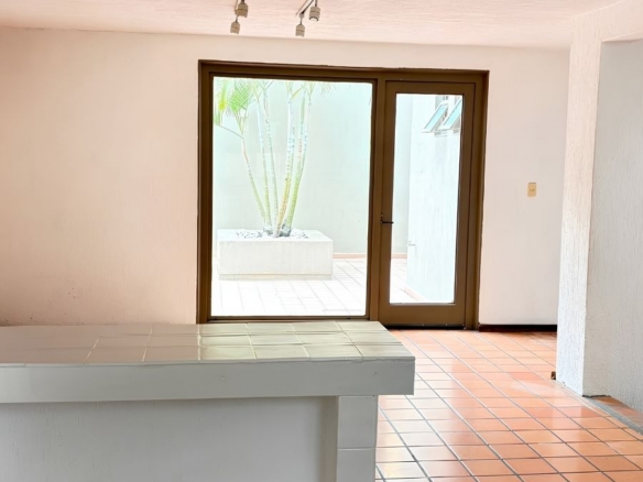 R – 1935 House for Rent in Mexiquito