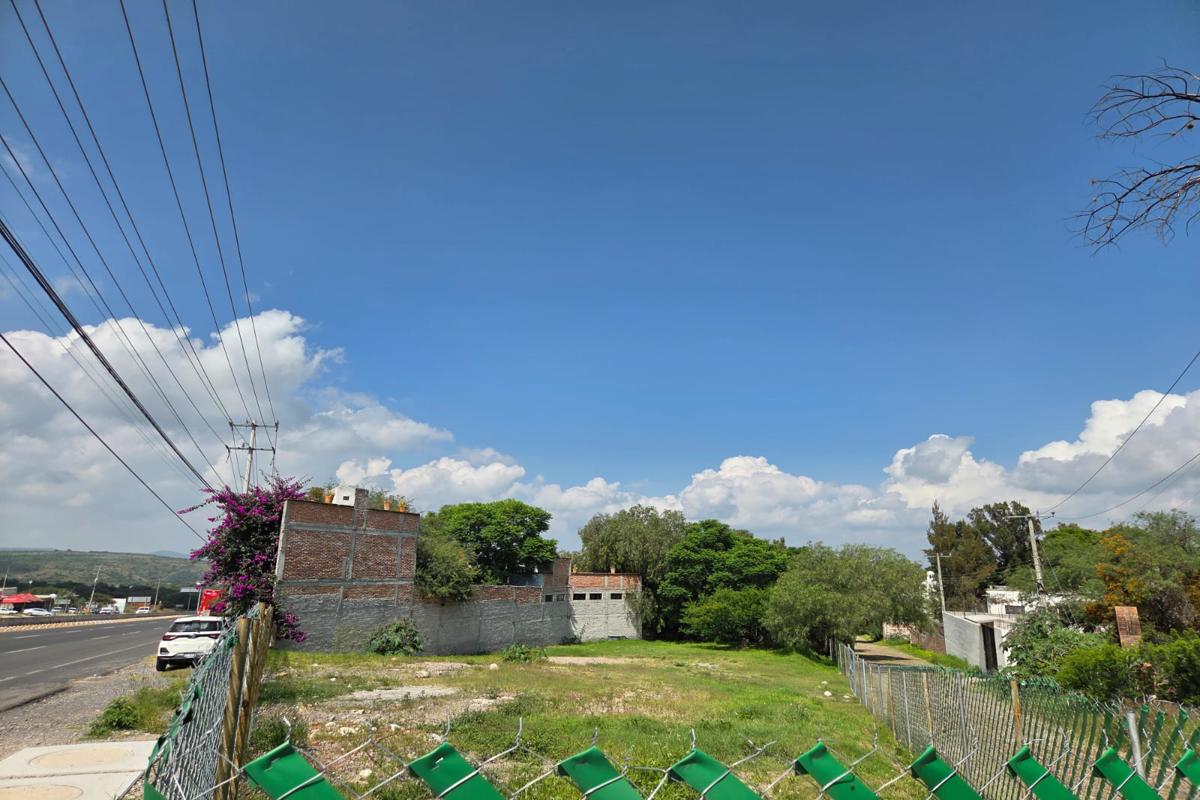 1941 Terreno en Venta sobre Salida a Celaya | San Miguel de Allende