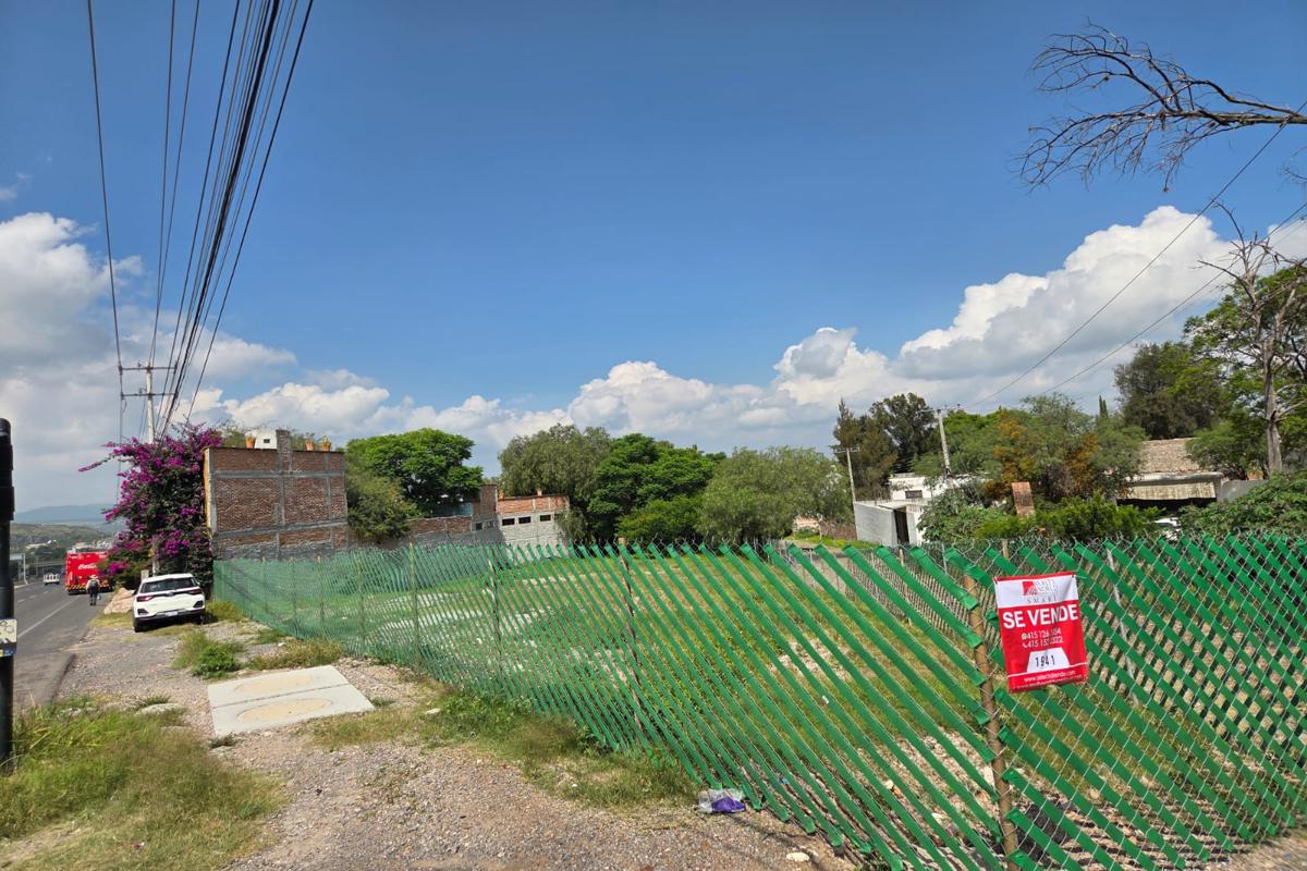 1941 Terreno en Venta sobre Salida a Celaya | San Miguel de Allende