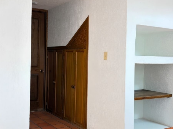 R – 1935 House for Rent in Mexiquito