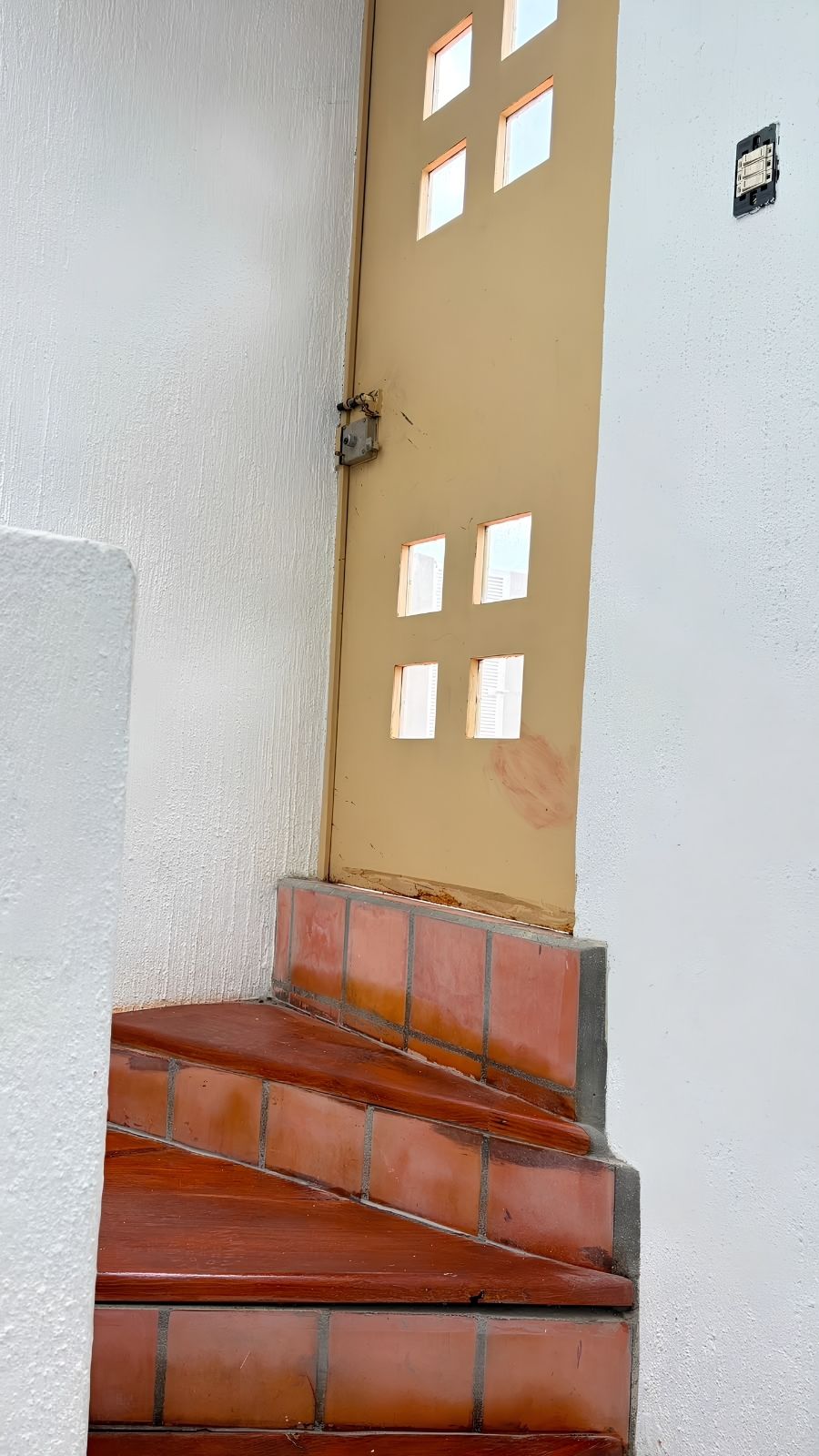 R – 1935 House for Rent in Mexiquito