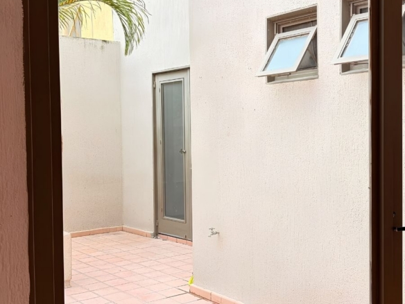 R – 1935 House for Rent in Mexiquito