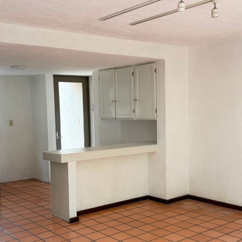 R – 1935 House for Rent in Mexiquito