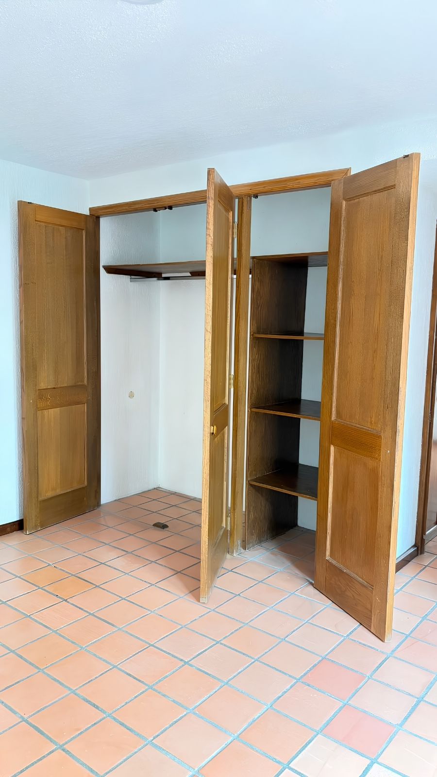 R – 1935 House for Rent in Mexiquito